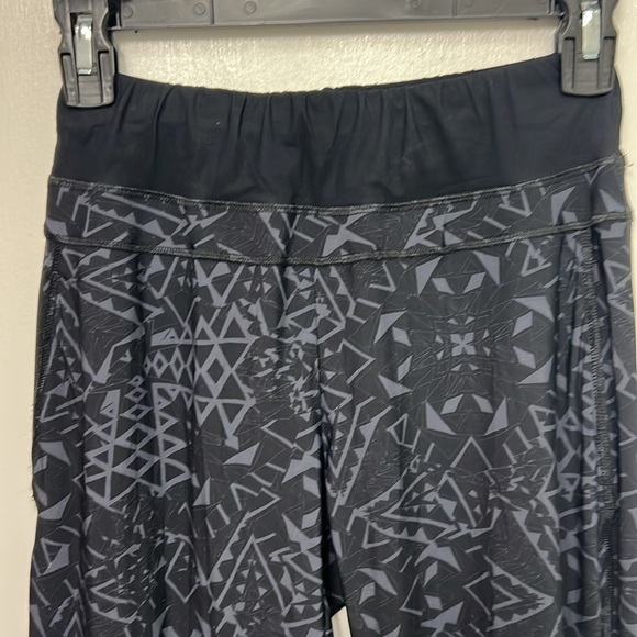SWEATY BETTY Jogger Pants Black Gray Geometric Size XS - Picture 4 of 8
